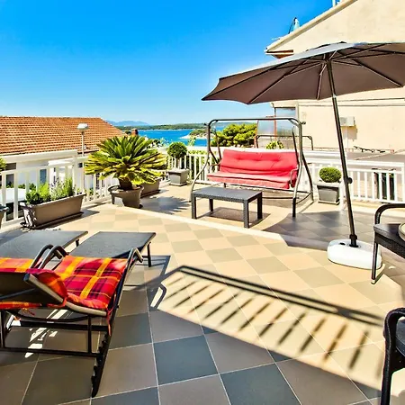 شقة Dorijan In Beautiful House هفار