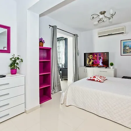 شقة Dorijan In Beautiful House *