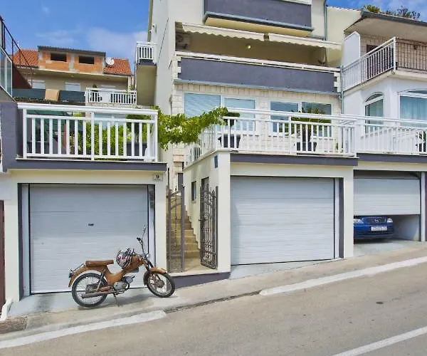 Dorijan In Beautiful House * Hvar Town