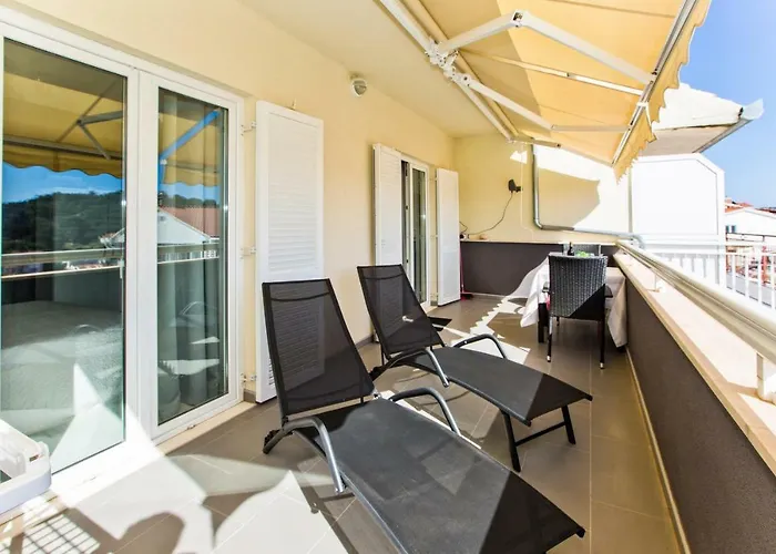 Dorijan In Beautiful House Hvar Town