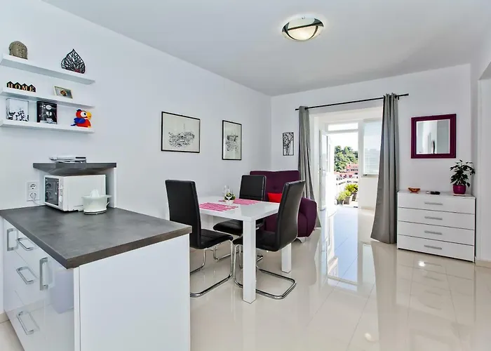Apartment Dorijan In Beautiful House Hvar Town